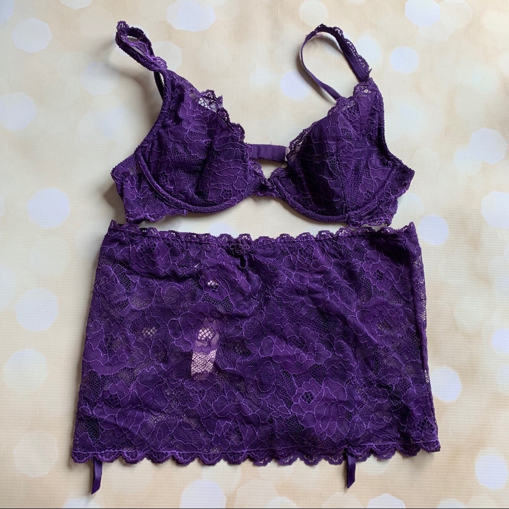 VS bra and garter belt set